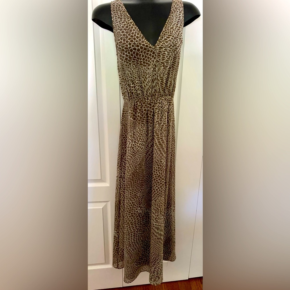 V-neck Greens Maxi Dress Sz 4 Banana Republic Lined Animal Print Lined Elastic
